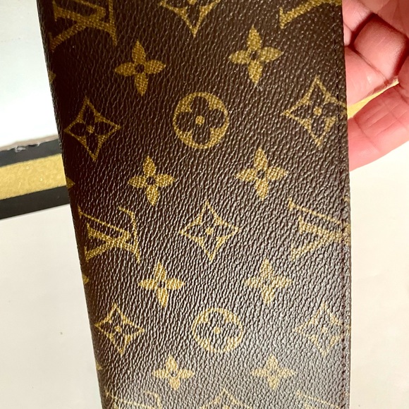 Authentic Louis Vuitton monogram wristlet pouch/ crossbody bag . - Picture 11 of 16